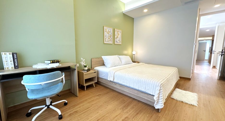 For rent and for sale 2 bedrooms townhouse in Watthana, Bangkok