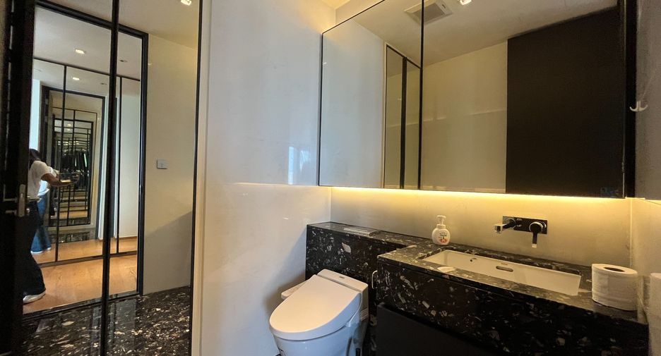 Wohnung zur Miete und zum Kauf mit 2 Zimmer in Khlong Toei, Bangkok