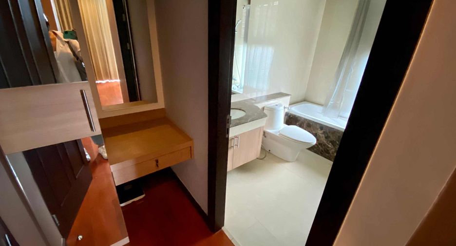 For rent 2 ベッドルーム condo in Watthana, Bangkok