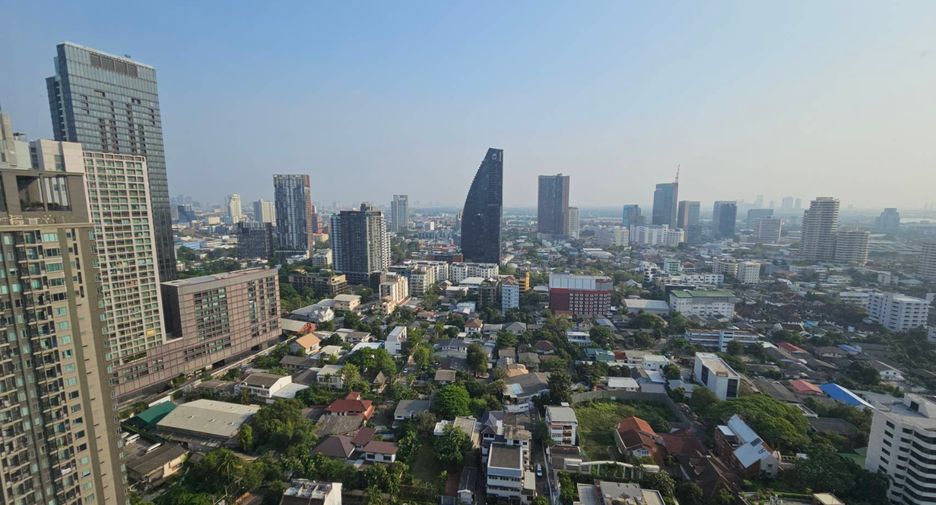 For rent and for sale 2 bedrooms condo in Khlong Toei, Bangkok