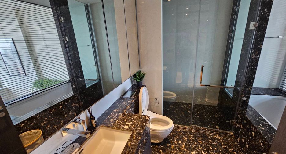 For rent and for sale 2 bedrooms condo in Khlong Toei, Bangkok