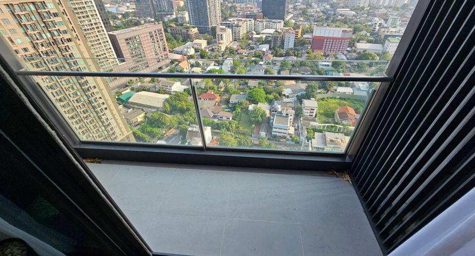 For rent and for sale 2 bedrooms condo in Khlong Toei, Bangkok