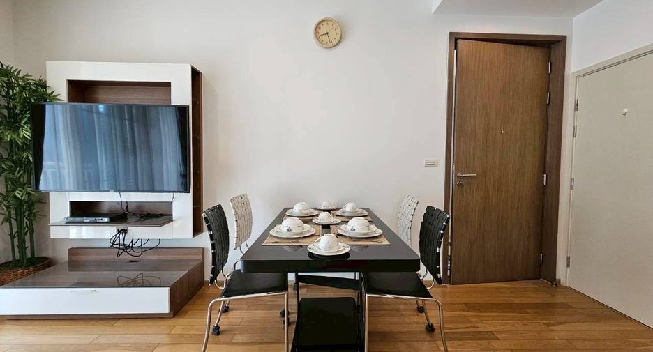 For rent 2 bedrooms condo in Khlong Toei, Bangkok