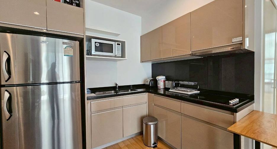 For rent 2 bedrooms condo in Khlong Toei, Bangkok