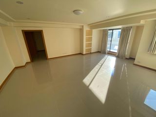 For rent 4 bedrooms condo in Watthana, Bangkok
