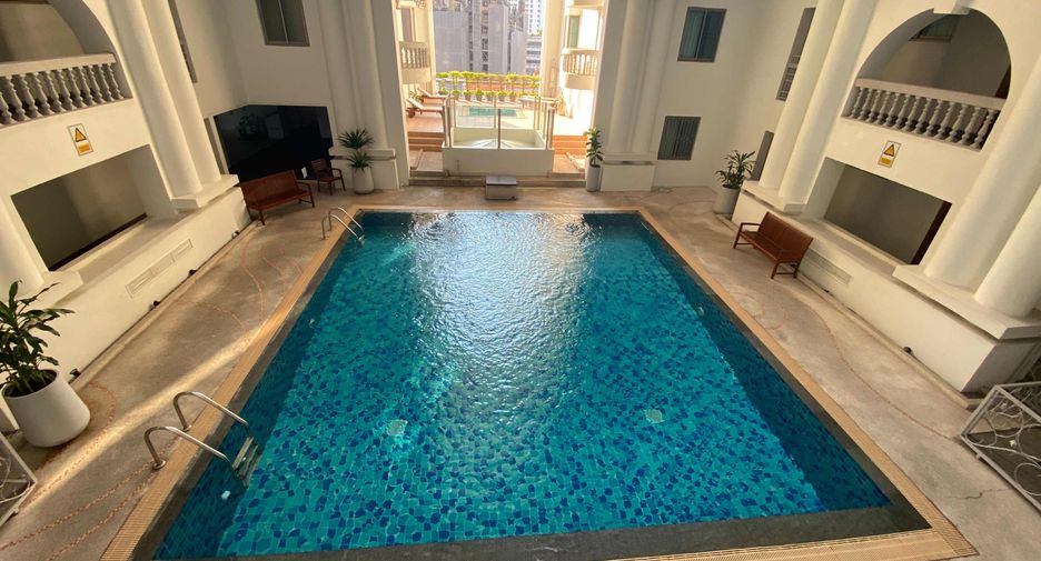 À louer 4 chambres condo à Watthana, Bangkok