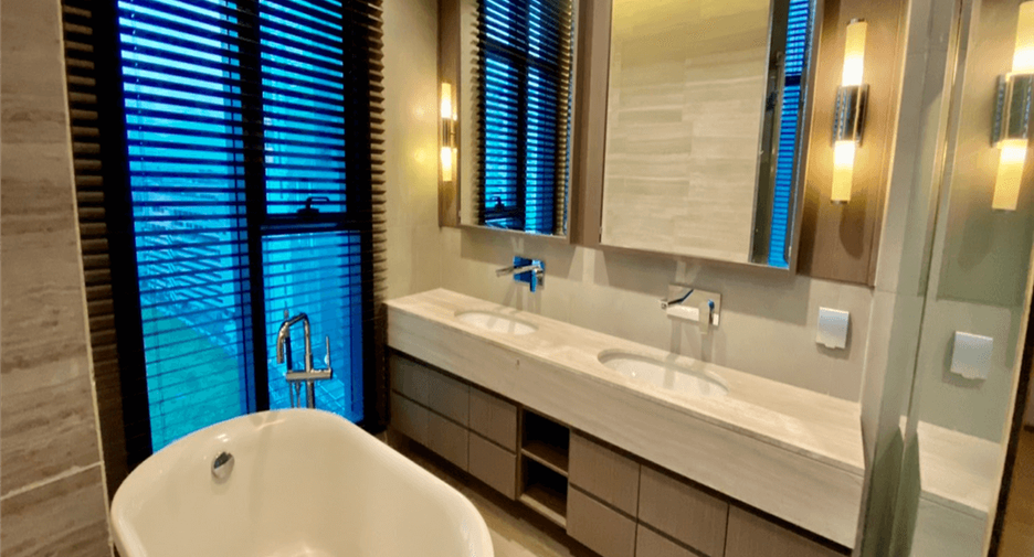 For rent and for sale 2 bedrooms condo in Sathon, Bangkok