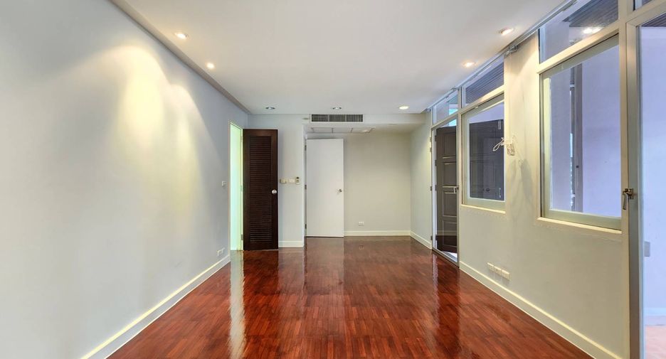 Wohnung zur Miete mit 3 Zimmer in Pathum Wan, Bangkok