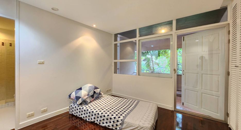 Wohnung zur Miete mit 3 Zimmer in Pathum Wan, Bangkok