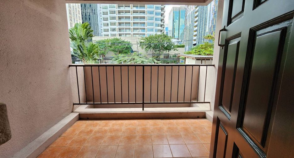 Wohnung zur Miete mit 3 Zimmer in Pathum Wan, Bangkok