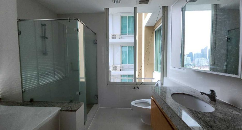 À louer 3 chambres condo à Watthana, Bangkok