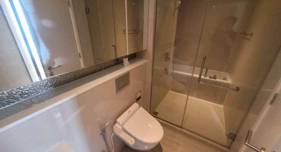 For rent 1 bed condo in Watthana, Bangkok