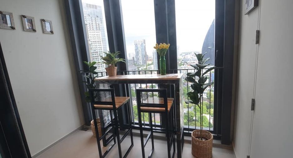 For rent 1 bed condo in Khlong Toei, Bangkok