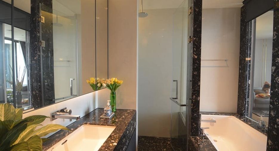 For rent 1 bed condo in Khlong Toei, Bangkok