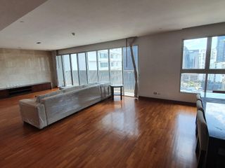 For rent 4 bedrooms condo in Watthana, Bangkok