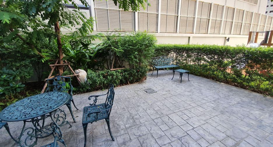 For rent 4 bedrooms condo in Watthana, Bangkok