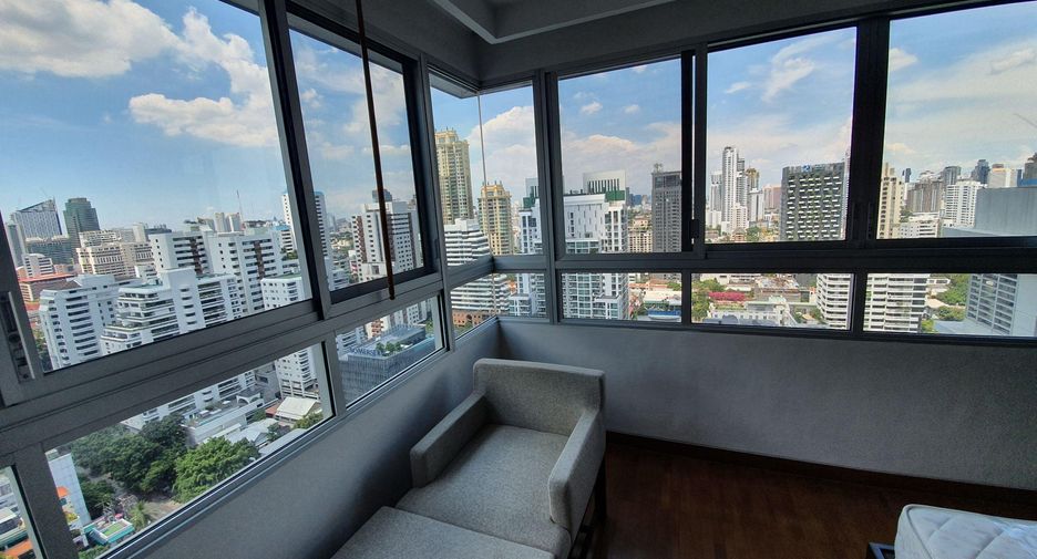 For rent 4 bedrooms condo in Watthana, Bangkok