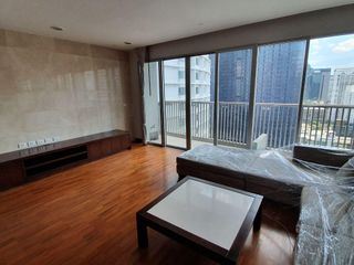 For rent 4 bedrooms condo in Watthana, Bangkok