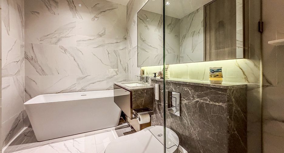 For rent and for sale 2 bedrooms condo in Sathon, Bangkok