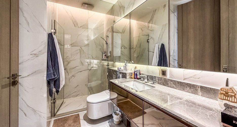 For rent and for sale 2 bedrooms condo in Sathon, Bangkok