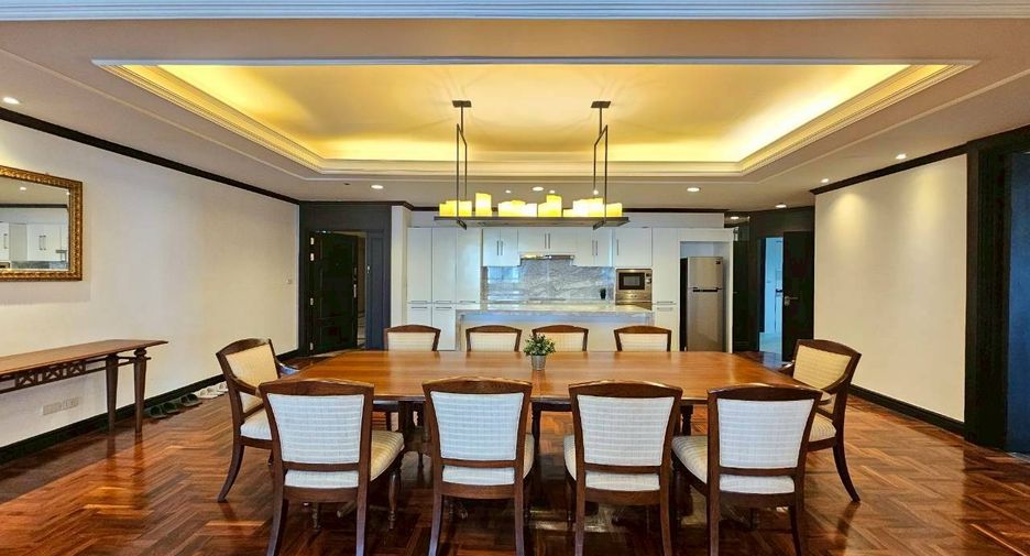 For rent 4 bedrooms condo in Watthana, Bangkok
