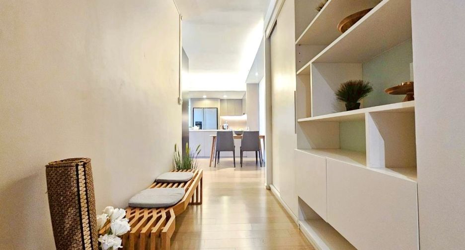 For rent 2 bedrooms condo in Khlong Toei, Bangkok