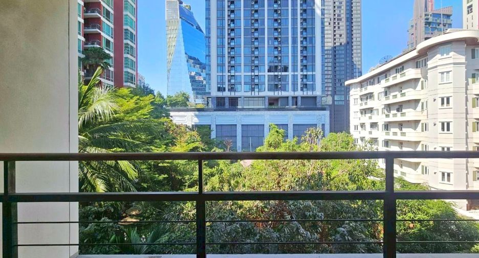 For rent 2 bedrooms condo in Khlong Toei, Bangkok