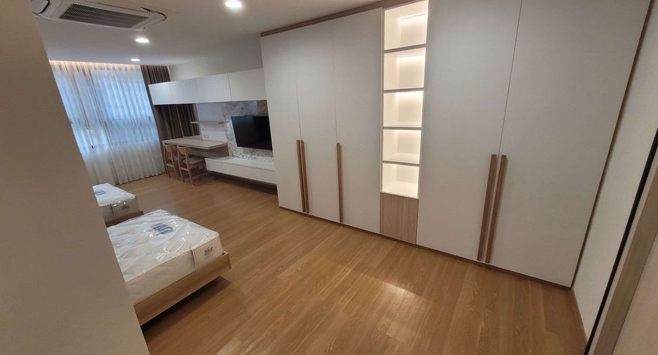 ให้เช่า 3 ห้องนอน คอนโด ใน คลองเตย, กรุงเทพฯ