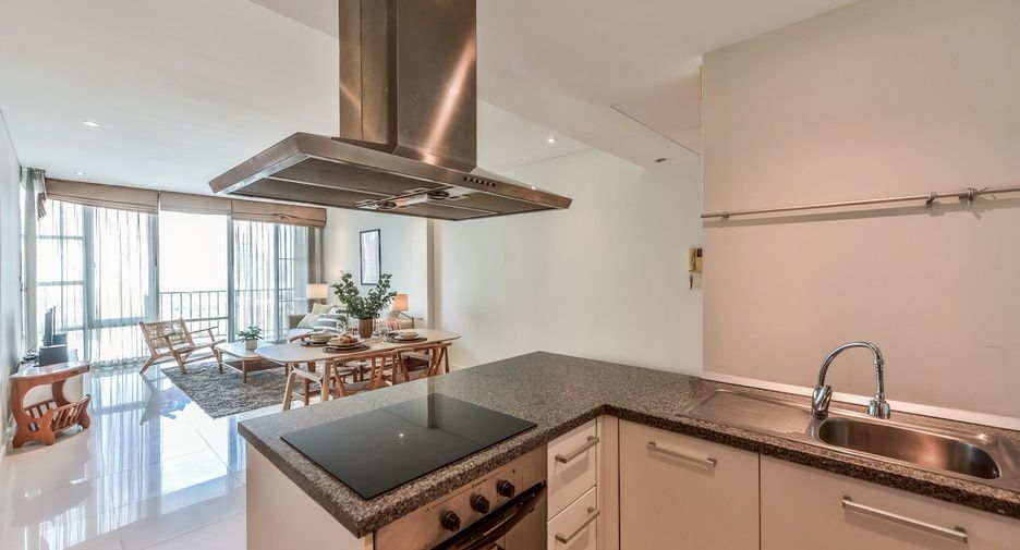 For rent 2 bedrooms condo in Khlong Toei, Bangkok