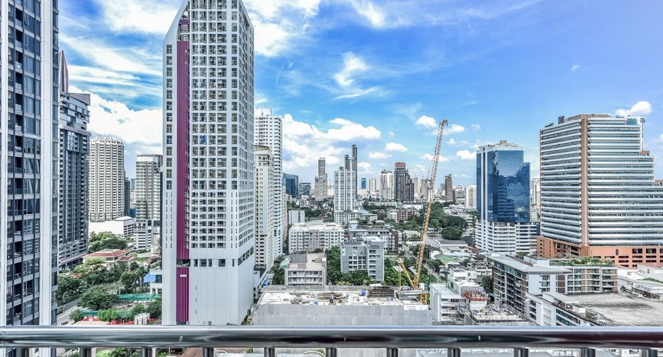 For rent 2 bedrooms condo in Khlong Toei, Bangkok