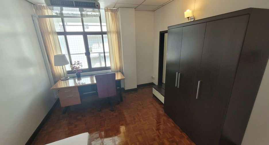 For rent 3 ベッドルーム condo in Watthana, Bangkok