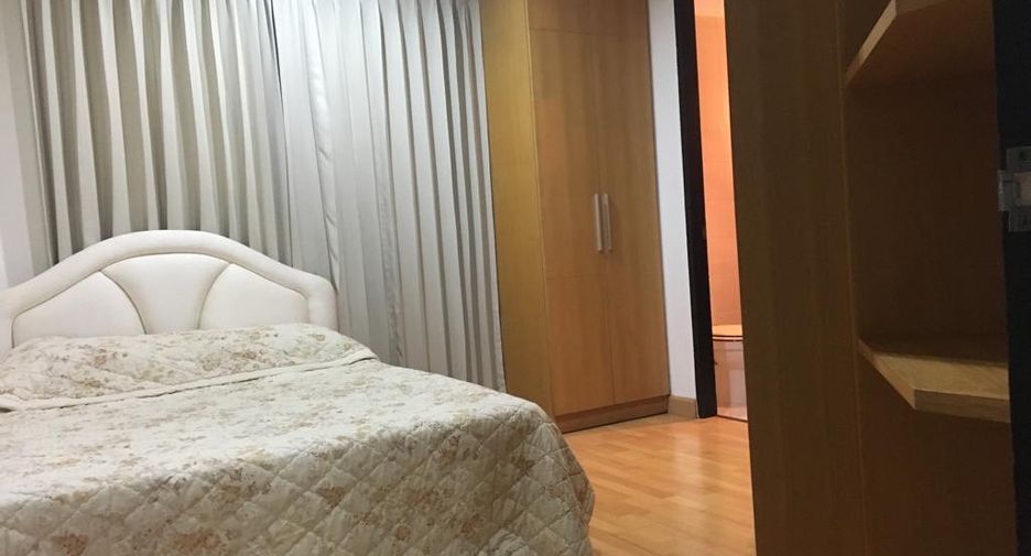 Condo en alquiler de 3 habitaciones en Khlong Toei, Bangkok