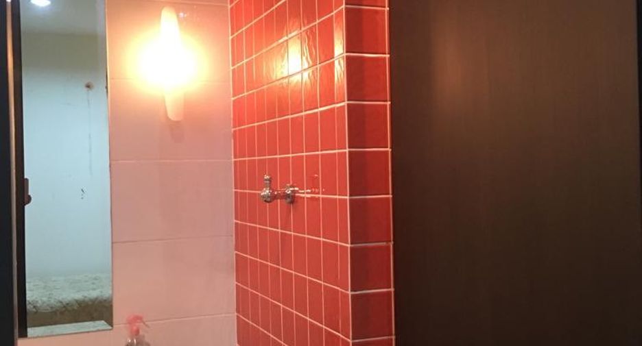 Condo en alquiler de 3 habitaciones en Khlong Toei, Bangkok