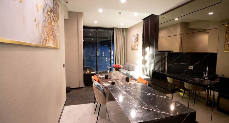 For rent 2 bedrooms condo in Khlong Toei, Bangkok