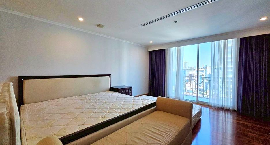Wohnung zur Miete mit 3 Zimmer in Watthana, Bangkok