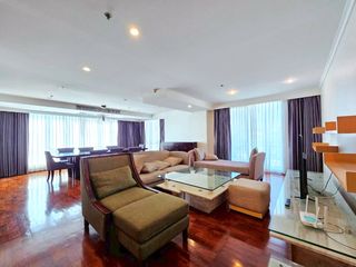 Wohnung zur Miete mit 3 Zimmer in Watthana, Bangkok