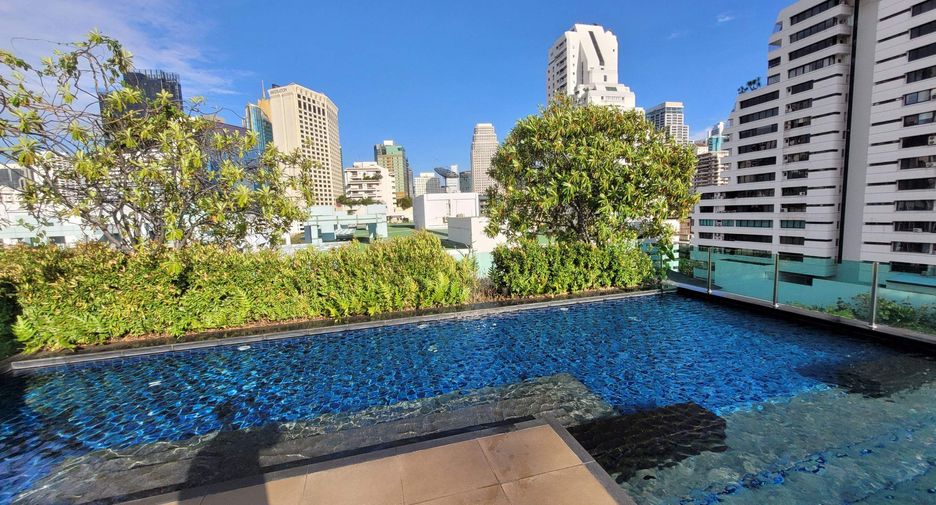 For rent 3 bedrooms condo in Khlong Toei, Bangkok