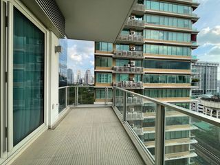 For rent and for sale 2 bedrooms condo in Pathum Wan, Bangkok