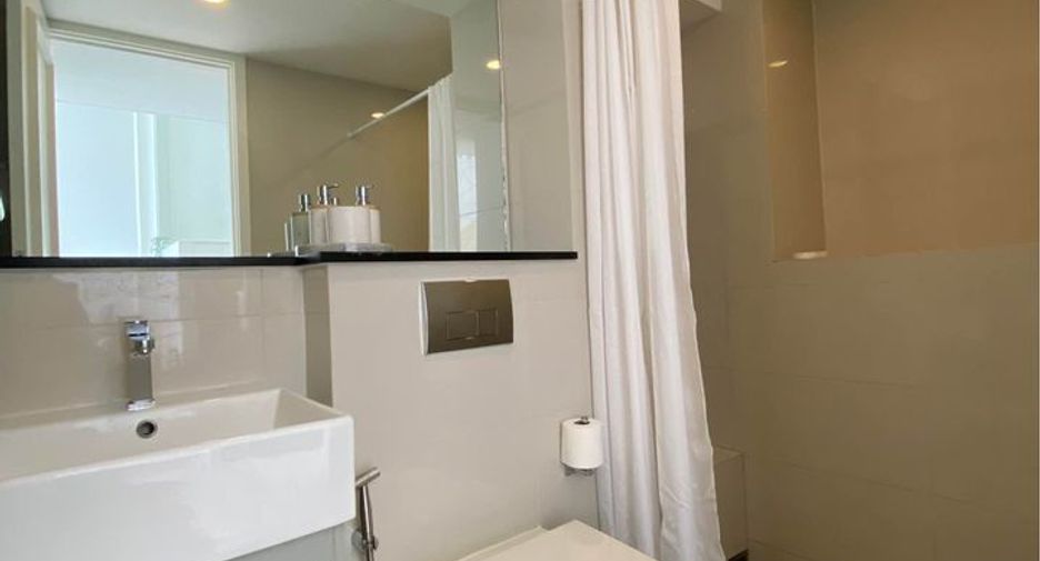 For rent 2 bedrooms condo in Sathon, Bangkok
