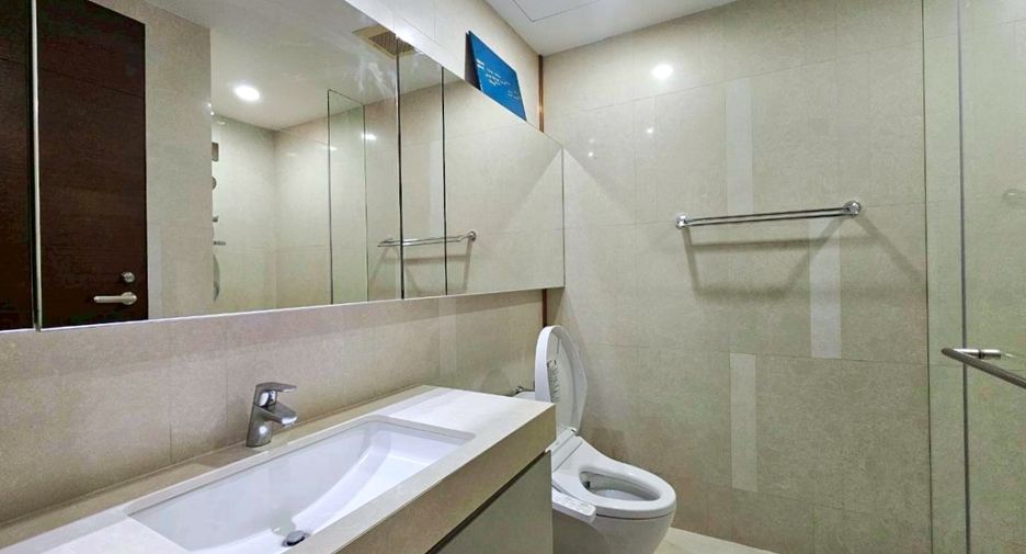 For rent 2 bedrooms condo in Watthana, Bangkok