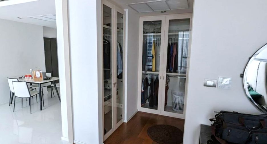 For rent 1 bed condo in Sathon, Bangkok