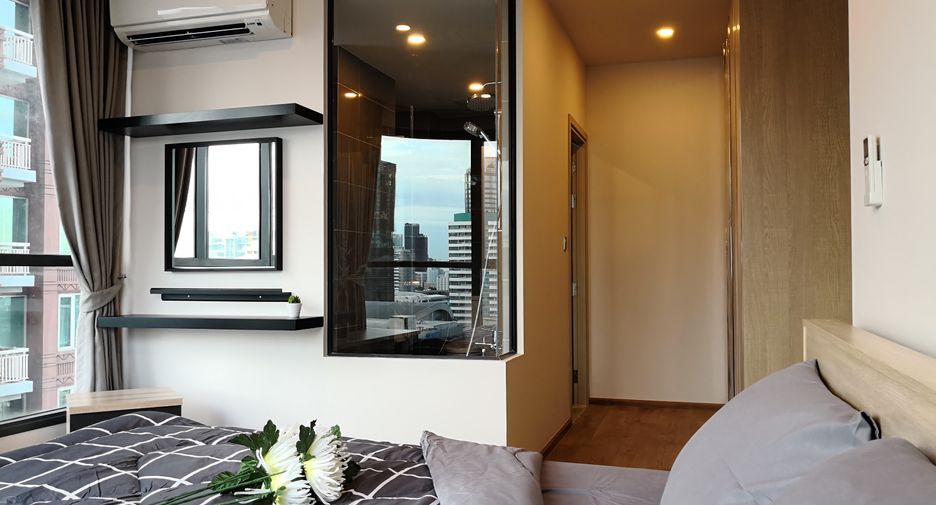 À louer 2 chambres condo à Pathum Wan, Bangkok