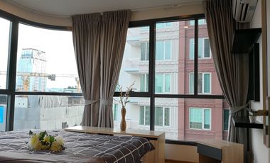 For rent 2 bedrooms condo in Pathum Wan, Bangkok
