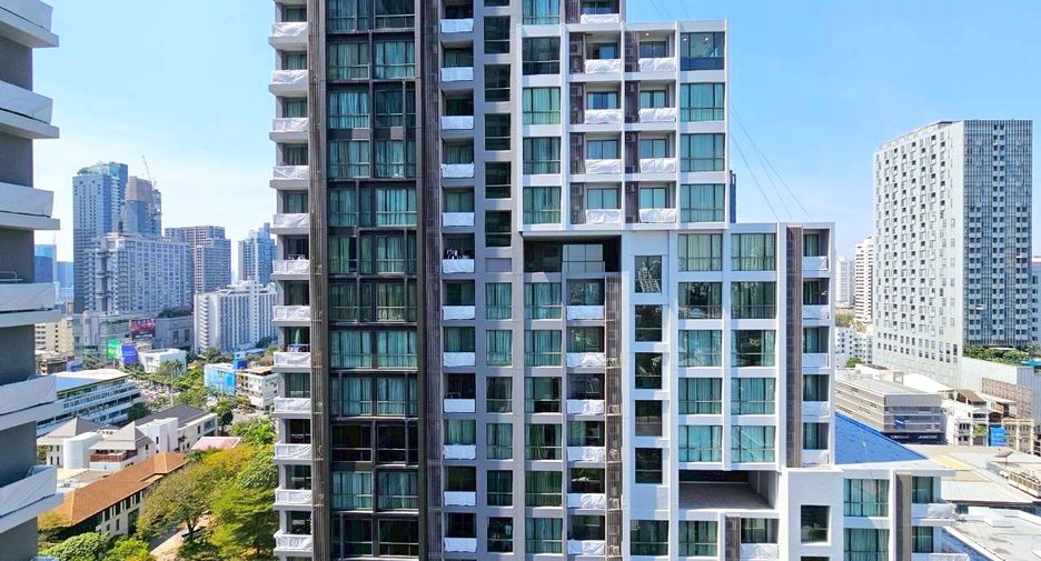 For rent 2 bedrooms condo in Watthana, Bangkok