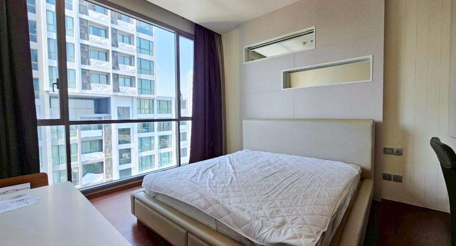 For rent 2 bedrooms condo in Watthana, Bangkok