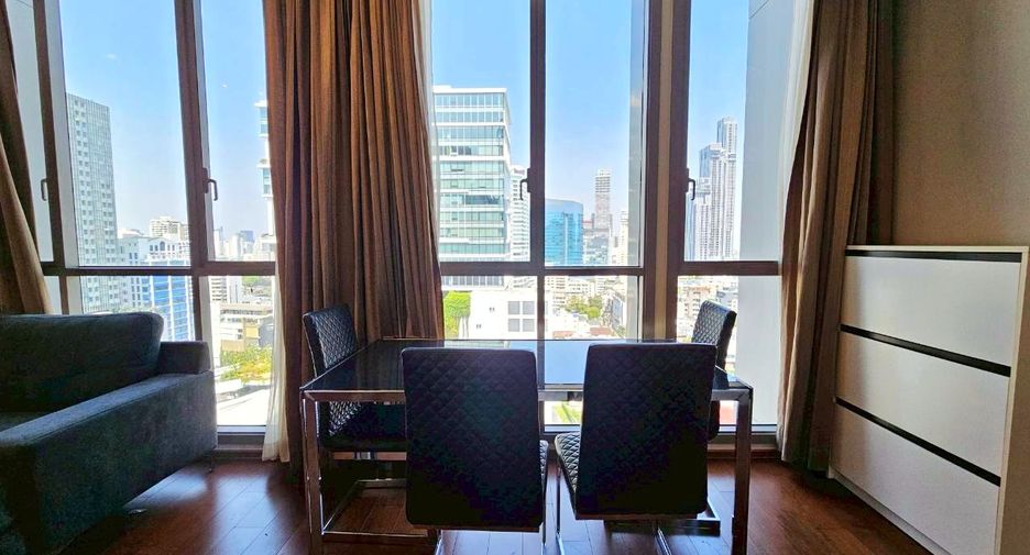 For rent 2 bedrooms condo in Watthana, Bangkok