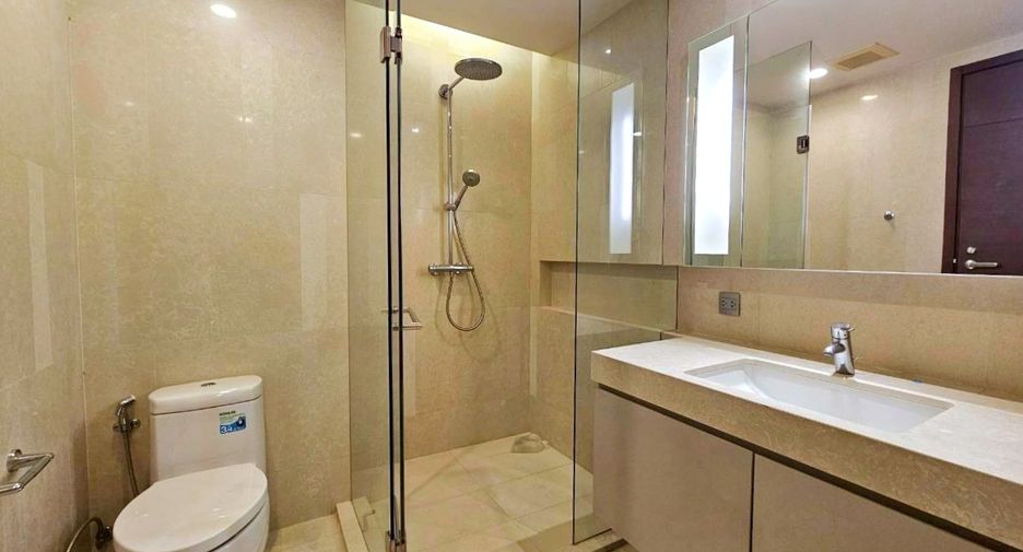 For rent 2 bedrooms condo in Watthana, Bangkok