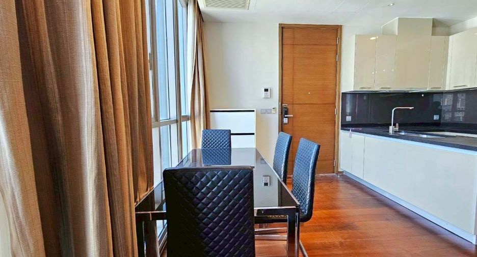 For rent 2 bedrooms condo in Watthana, Bangkok