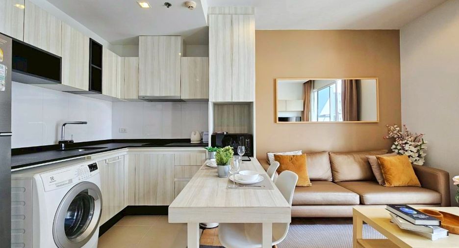 For rent and for sale 1 bed condo in Watthana, Bangkok