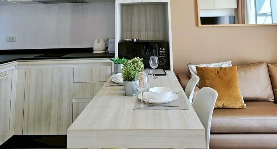 For rent and for sale 1 bed condo in Watthana, Bangkok